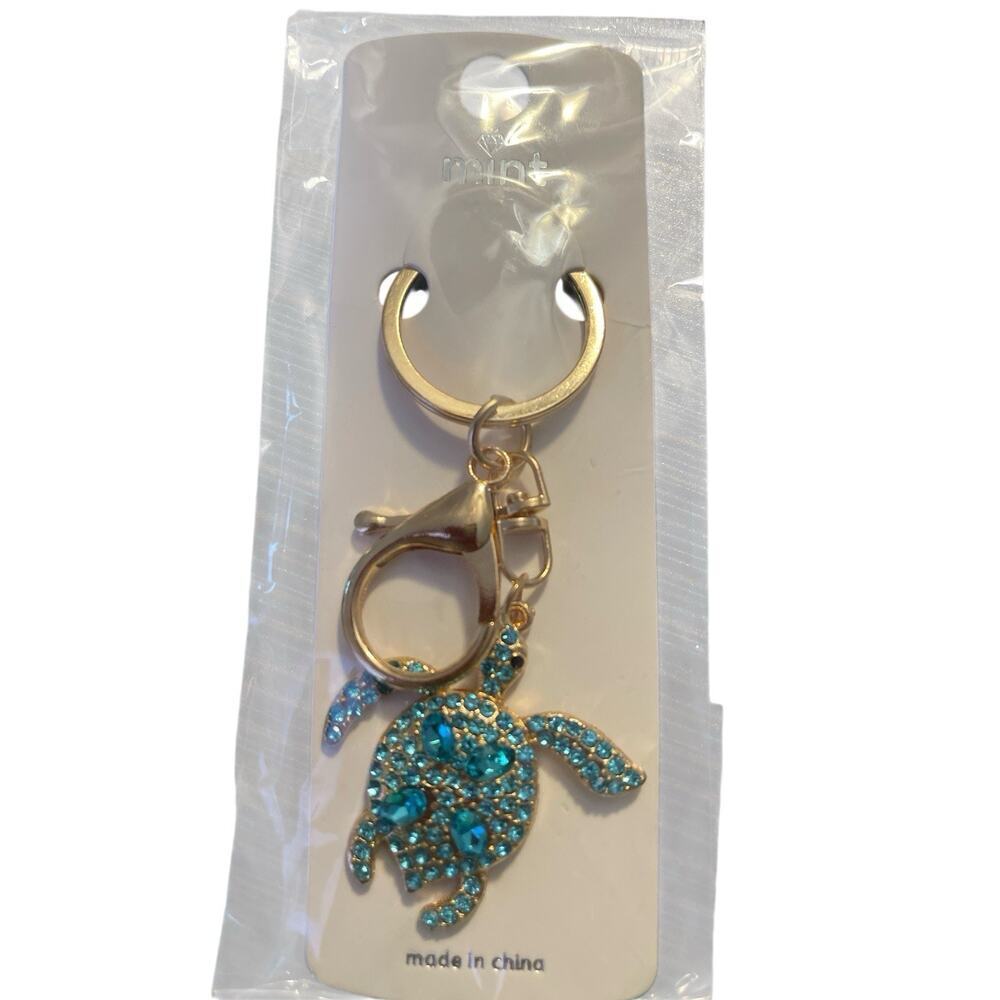MINT BLUE SPARKLE TURTLE KEYCHAIN